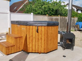 Bain nordique octogonal 180cm par 240cm avec l'escalier lux